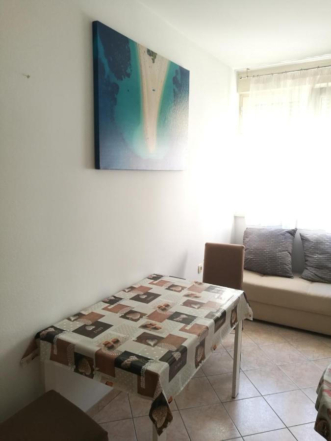 Pretty Big Double Bed Room With Balcony Split Ngoại thất bức ảnh