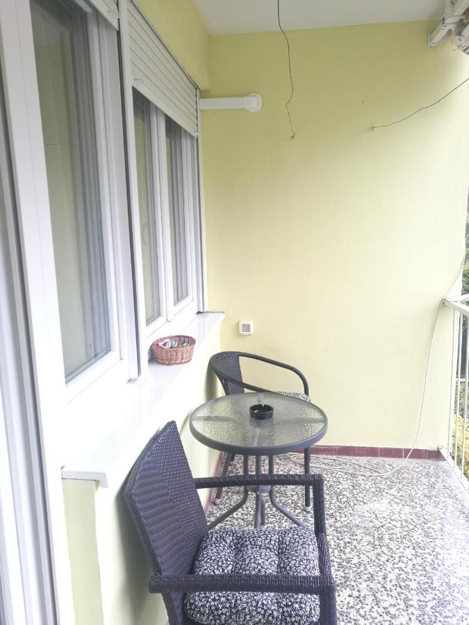 Pretty Big Double Bed Room With Balcony Split Ngoại thất bức ảnh
