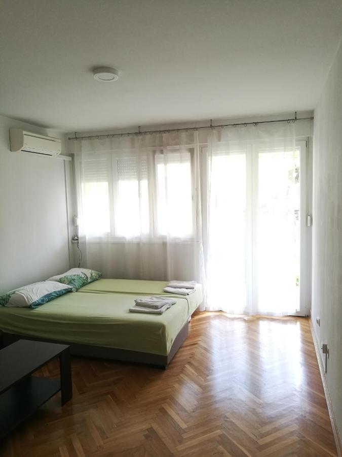 Pretty Big Double Bed Room With Balcony Split Ngoại thất bức ảnh