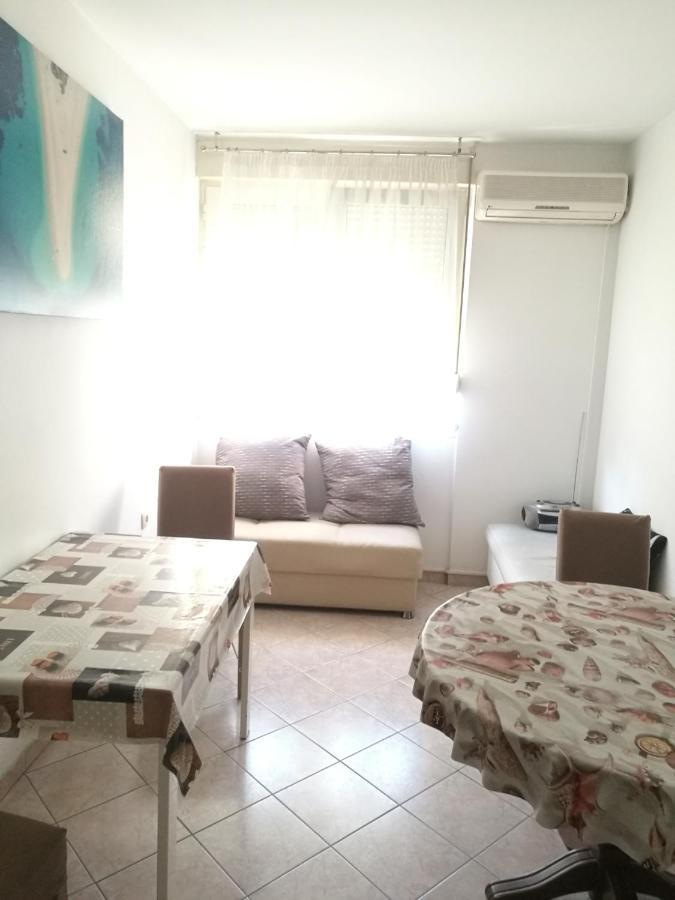 Pretty Big Double Bed Room With Balcony Split Ngoại thất bức ảnh